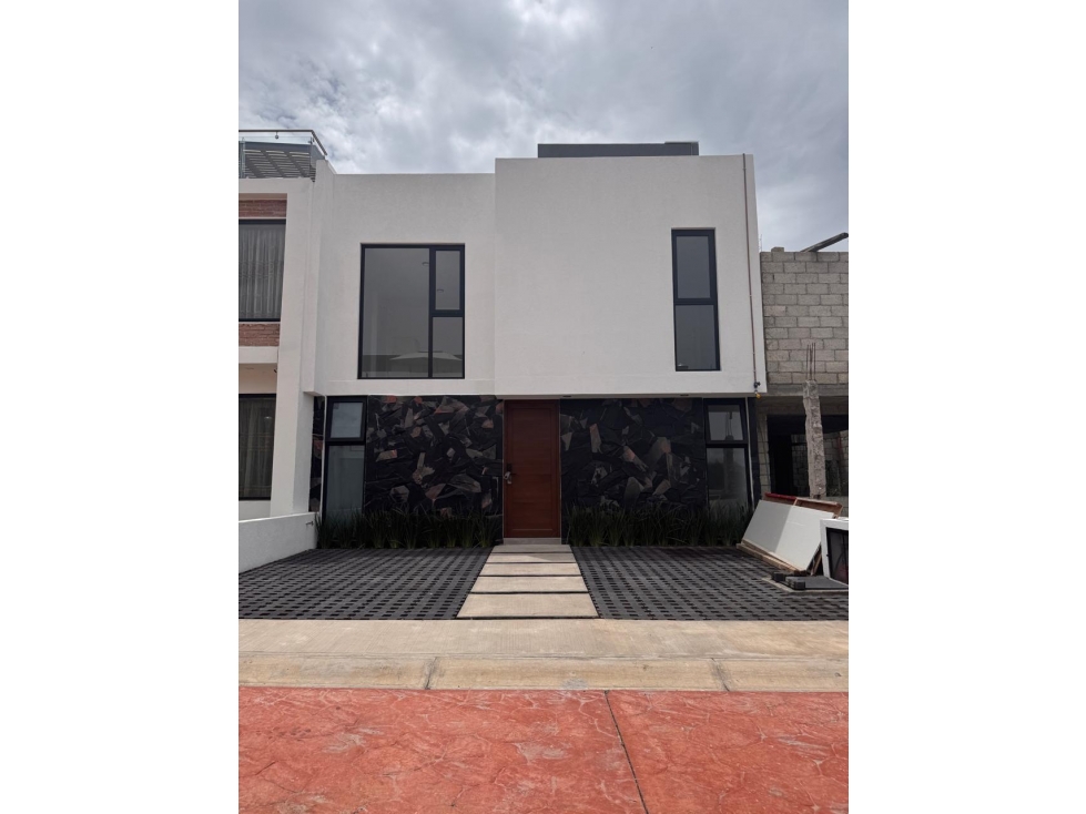 CASA EN VENTA EN LOS FRAILES RESIDENCIAL EN PACHUCA, HGO