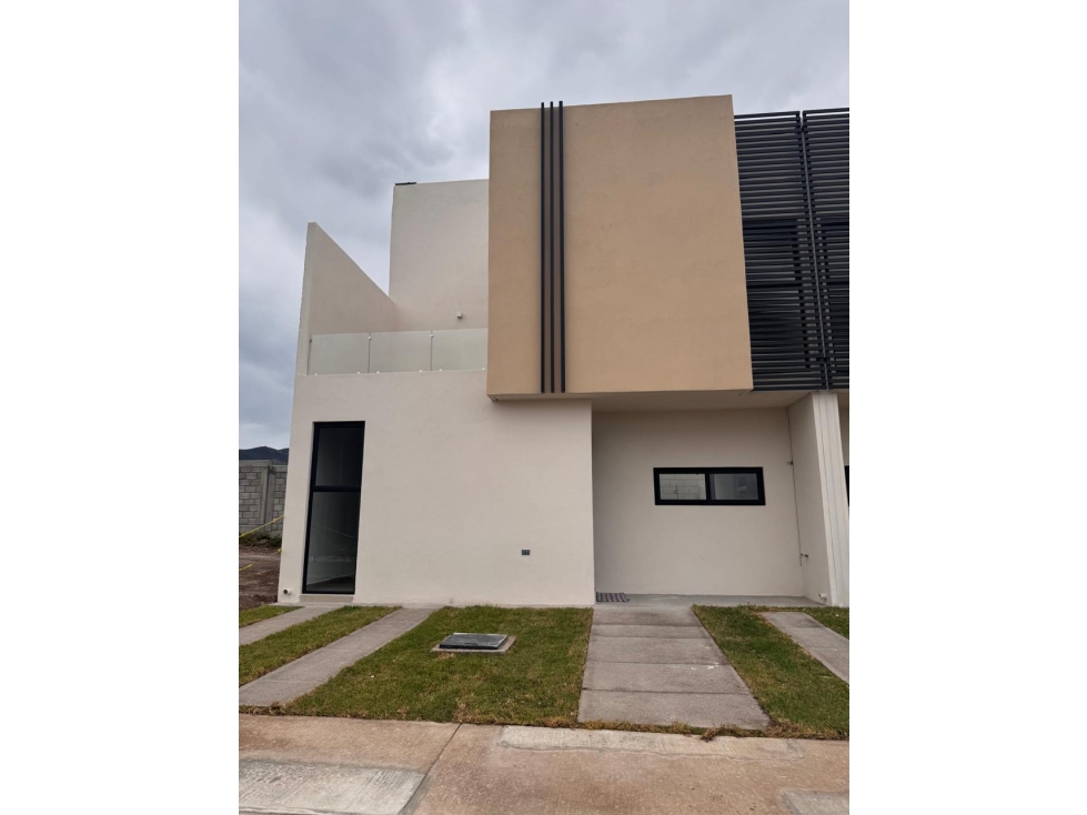 CASA EN VENTA EN PACHUCA HGO A 3 MIN DE ICSA UEAH Y UFD
