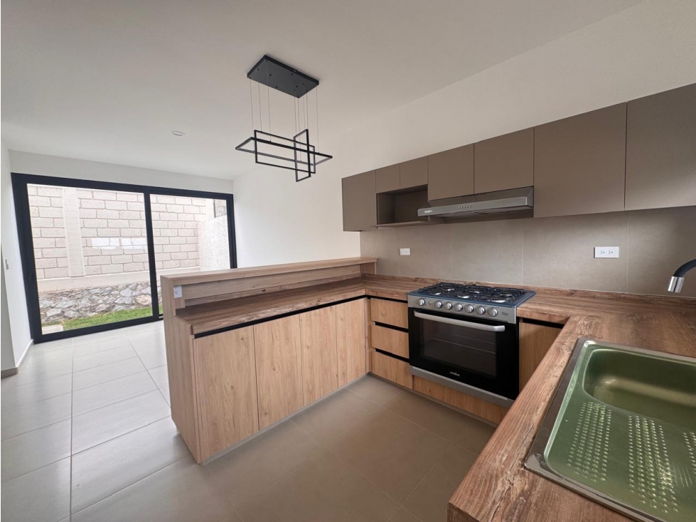 CASA EN VENTA EN PACHUCA HGO A 3 MIN DE ICSA UEAH Y UFD — foto 5