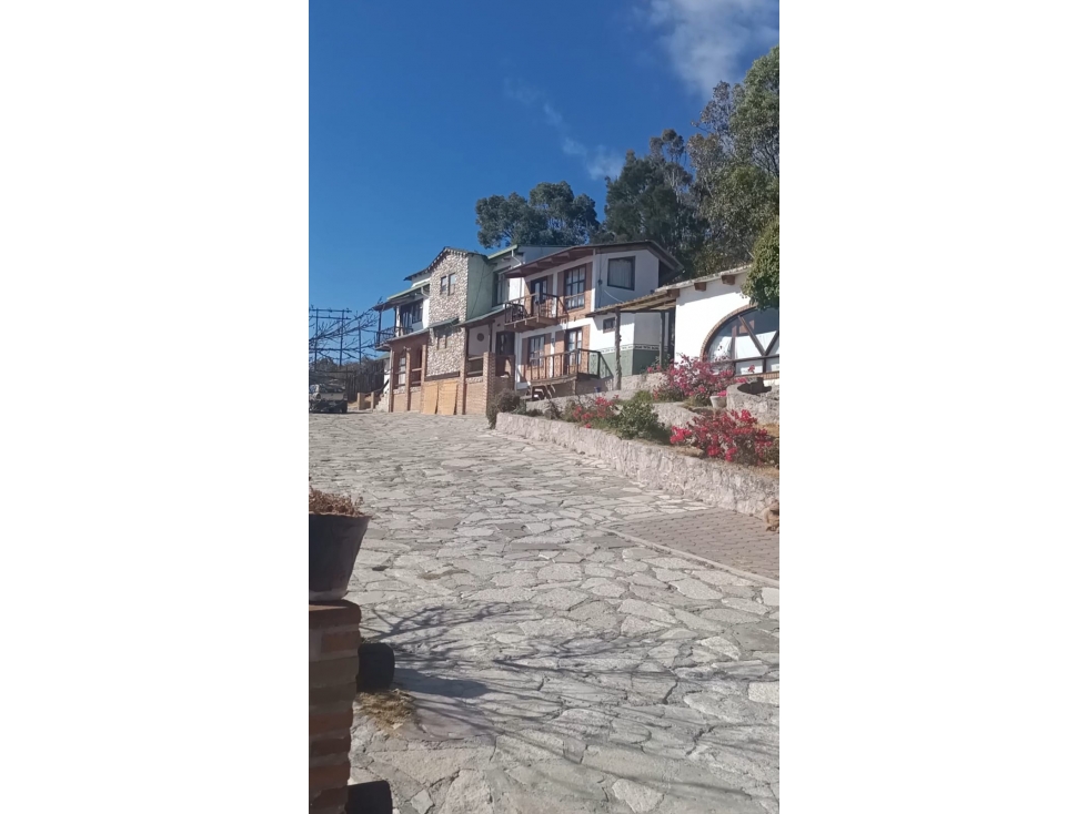 TERRENO EN VENTA CON HOTEL EN OPERACIÓN - 2