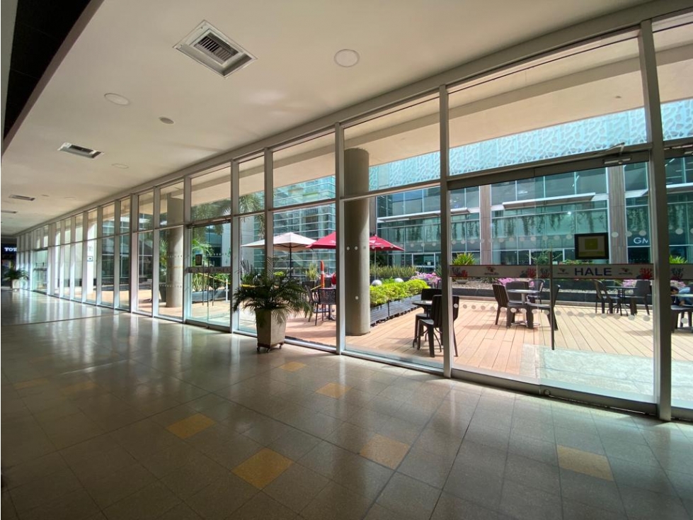 LOCAL EN VENTA - CENTRO COMERCIAL ARRECIFE - 3
