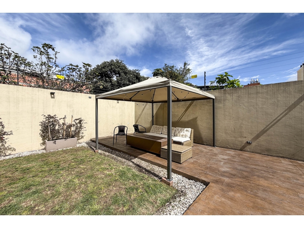 Casa Dúplex con terraza en arriendo en Usaquén