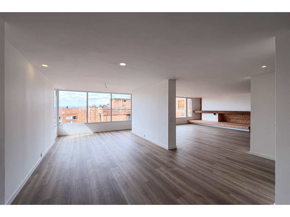 Apartamento Dúplex con terraza en venta en Los Rosales — foto 4