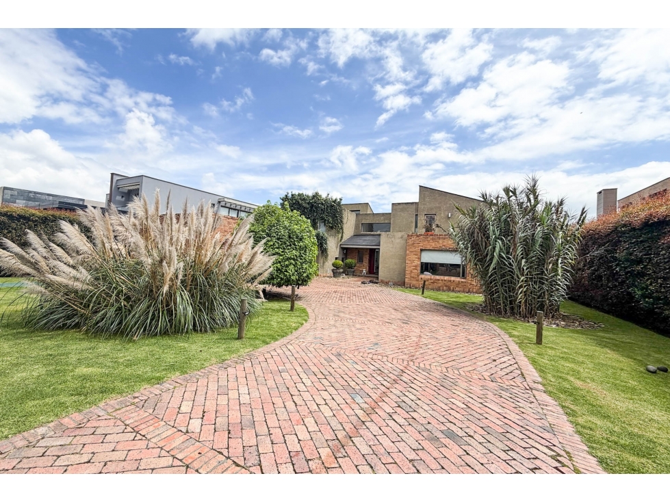 Hermosa Casa Dúplex con terraza en arriendo en Club San jacinto - Chía