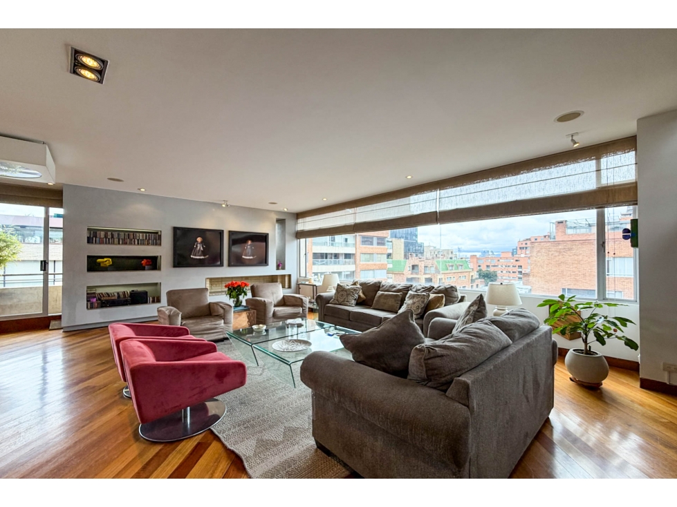 Apartamento Dúplex con terraza en venta en Chicó