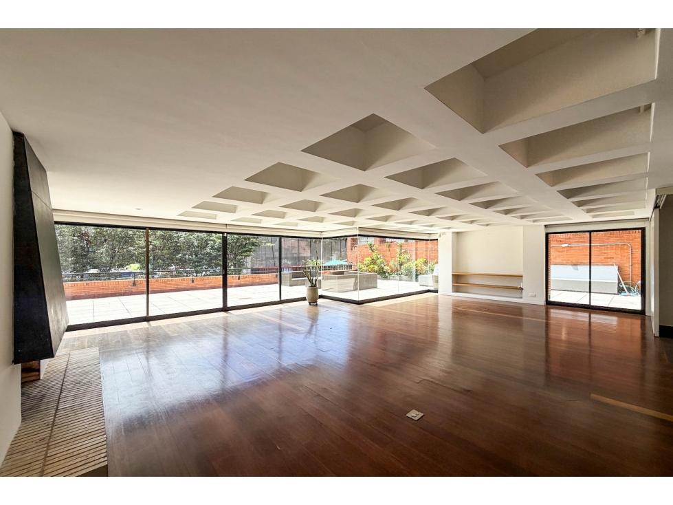 Apartamento con terraza en arriendo en El Retiro