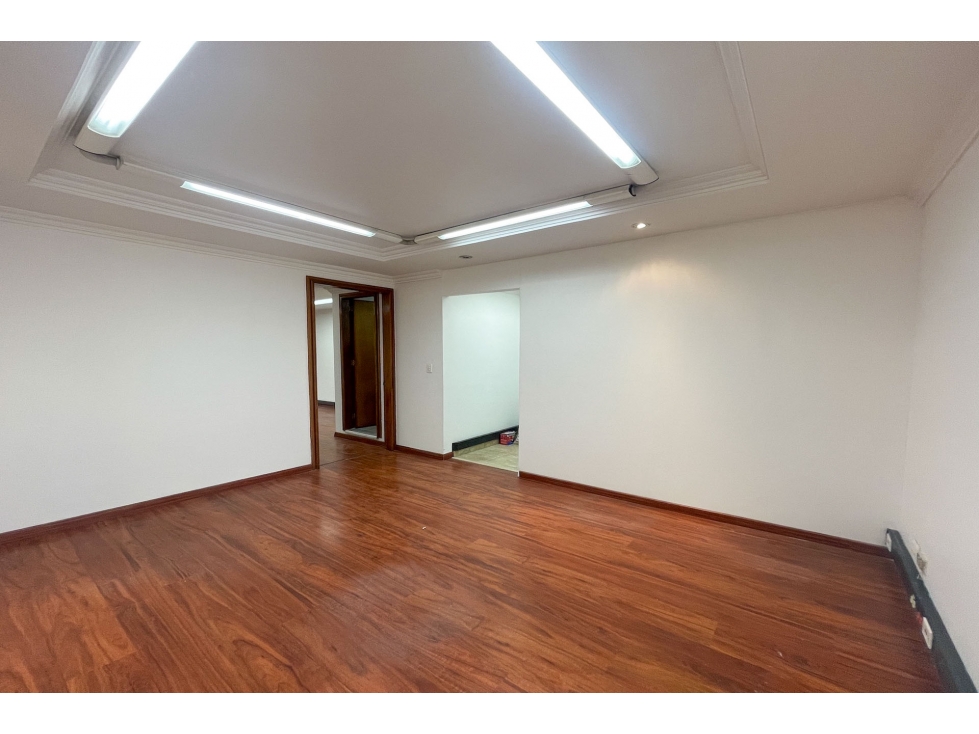 Oficina en venta rentando para inversión en Chicó — foto 6
