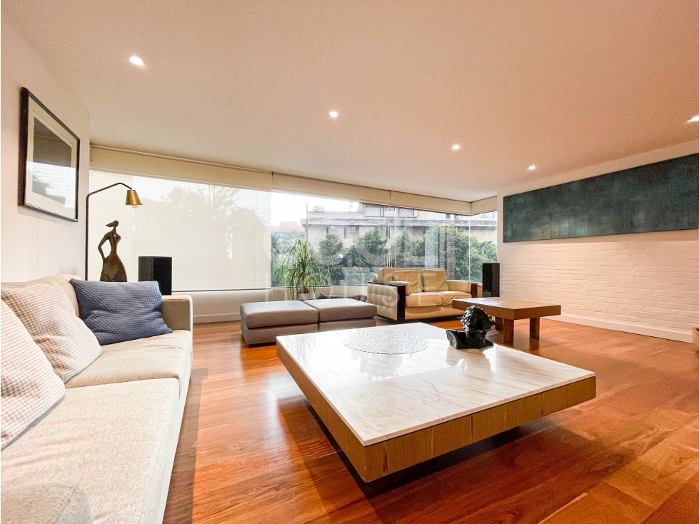 Apartamento con terraza en venta en Los Rosales (3) — foto 4