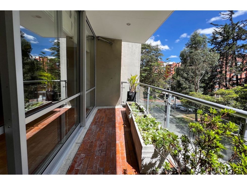 Apartamento en venta rentando en Los Rosales — foto 2