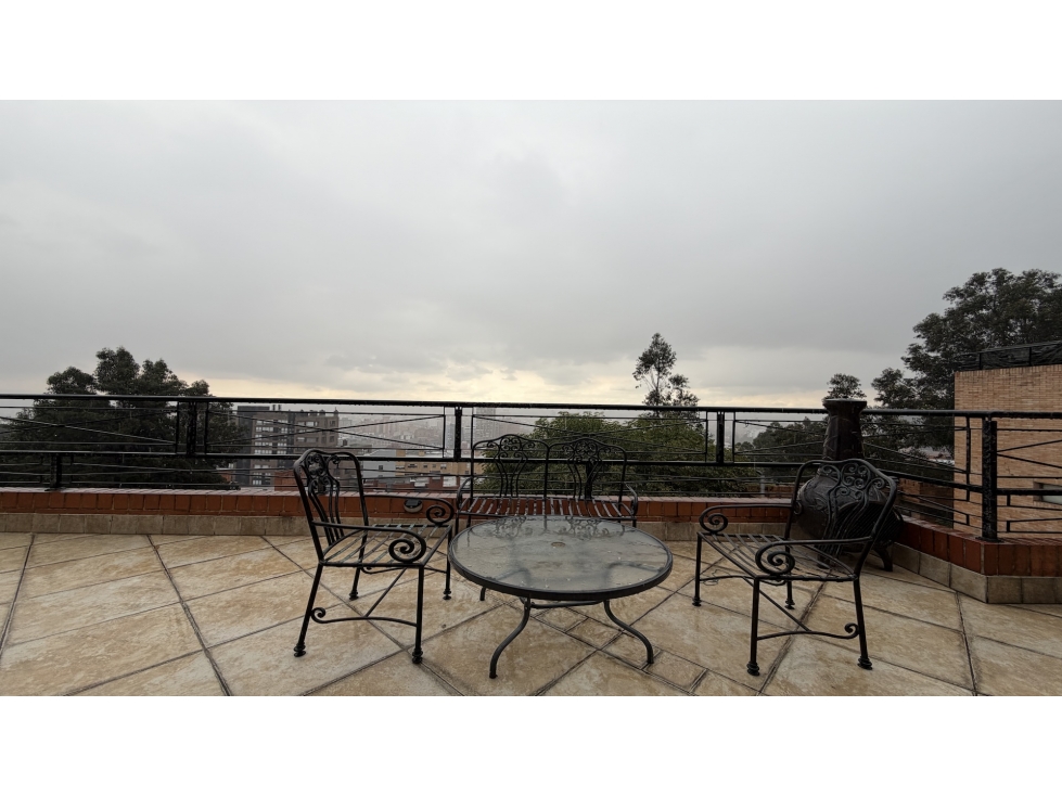 Apartamento con Terraza en venta en Los Rosales — foto 5