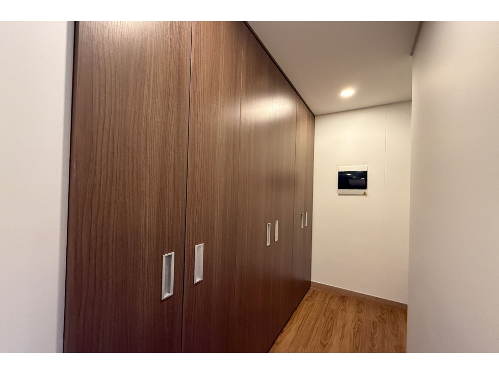 Apartamento en arriendo amoblado o sin amoblar en El Nogal — foto 6