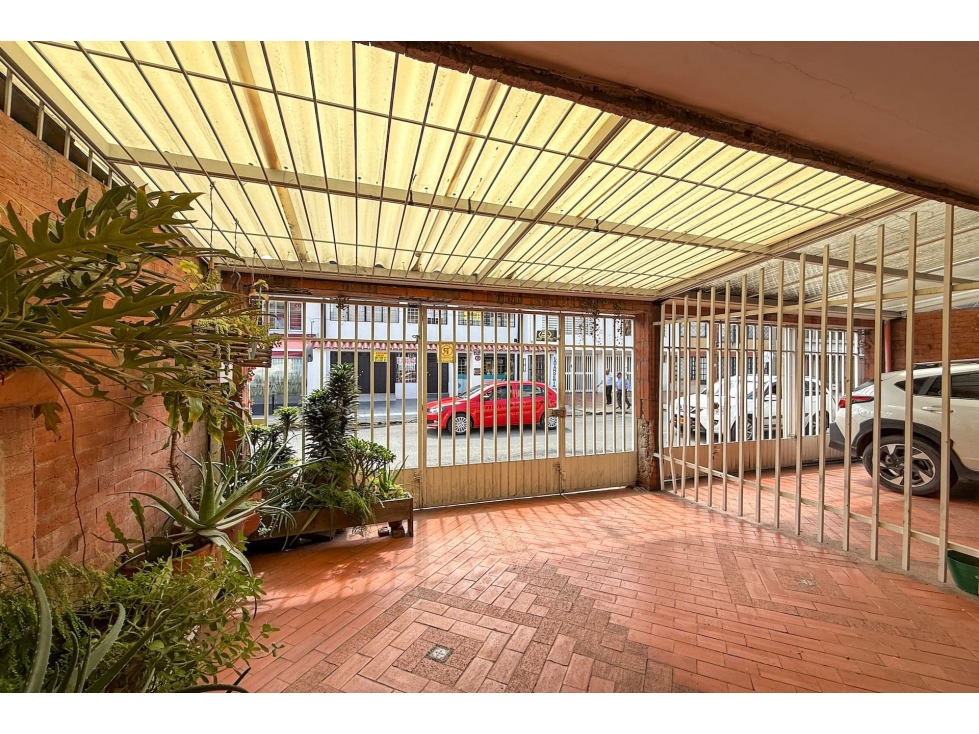 Casa oficina Triplex en venta en Santa Ana Occidental — foto 4