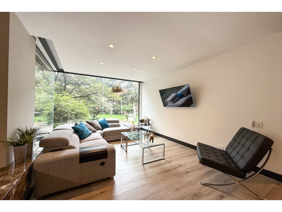 Apartamento moderno con balcón/terraza en venta en Santa Paula