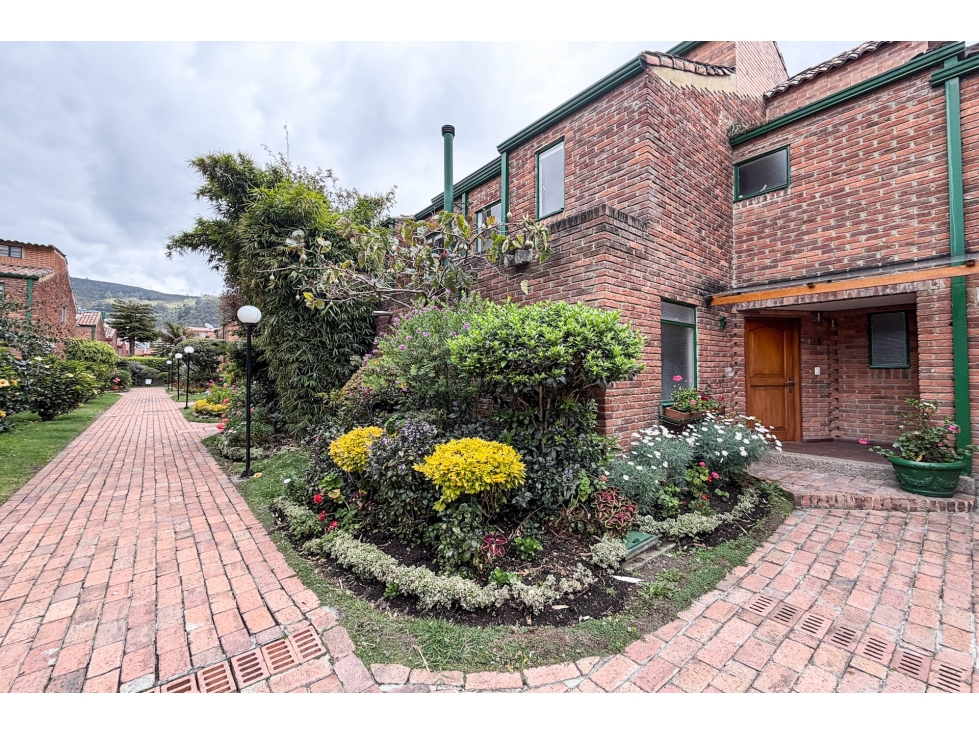 Casa Triplex en venta en Cedro Golf