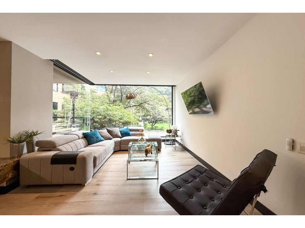 Apartamento moderno con balcón/terraza en venta en Santa Paula — foto 2