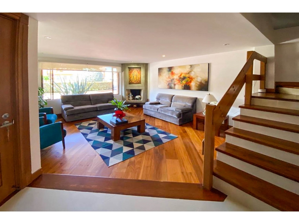 Casa Triplex con terraza en venta en Chía