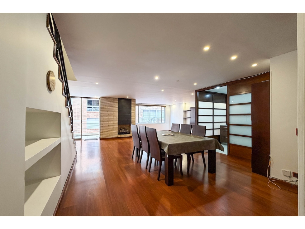 Apartamento Dúplex en venta o arriendo en Santa Bárbara — foto 3