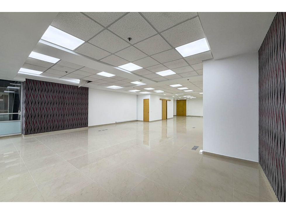 Oficina en venta o arriendo en Salitre