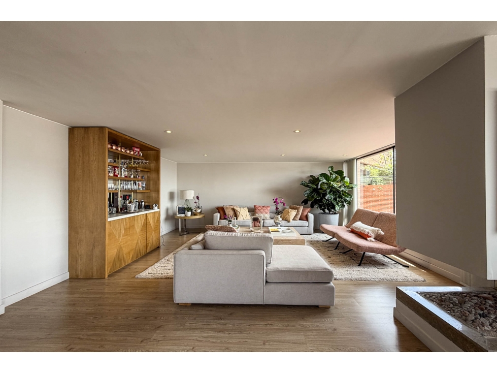 Apartamento Dúplex en venta en Los Rosales — foto 2