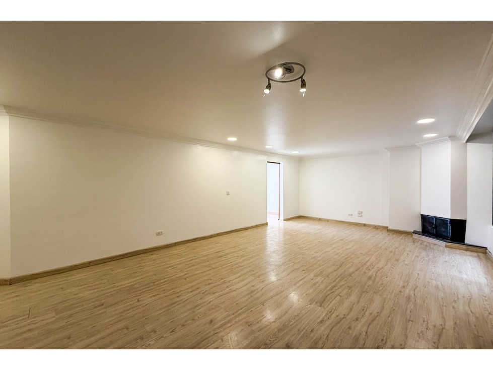 Apartamento en arriendo en El Rincón del Chicó — foto 2