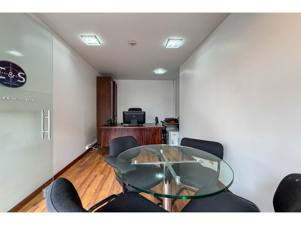 Oficina en arriendo en Emaus — foto 4