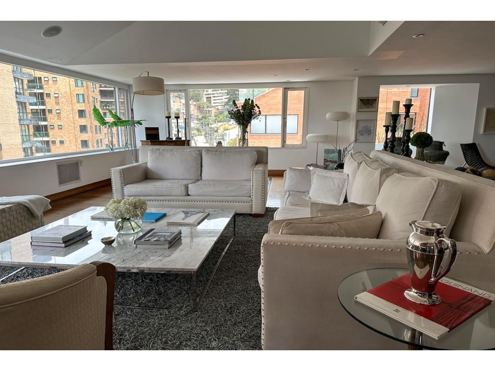 Apartamento Dúplex con terraza en venta en El Refugio