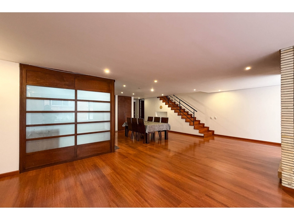 Apartamento Dúplex en venta o arriendo en Santa Bárbara