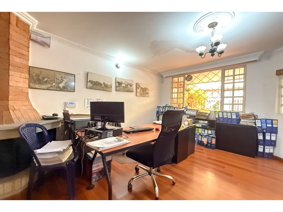Casa oficina Triplex en venta en Santa Ana Occidental — foto 2