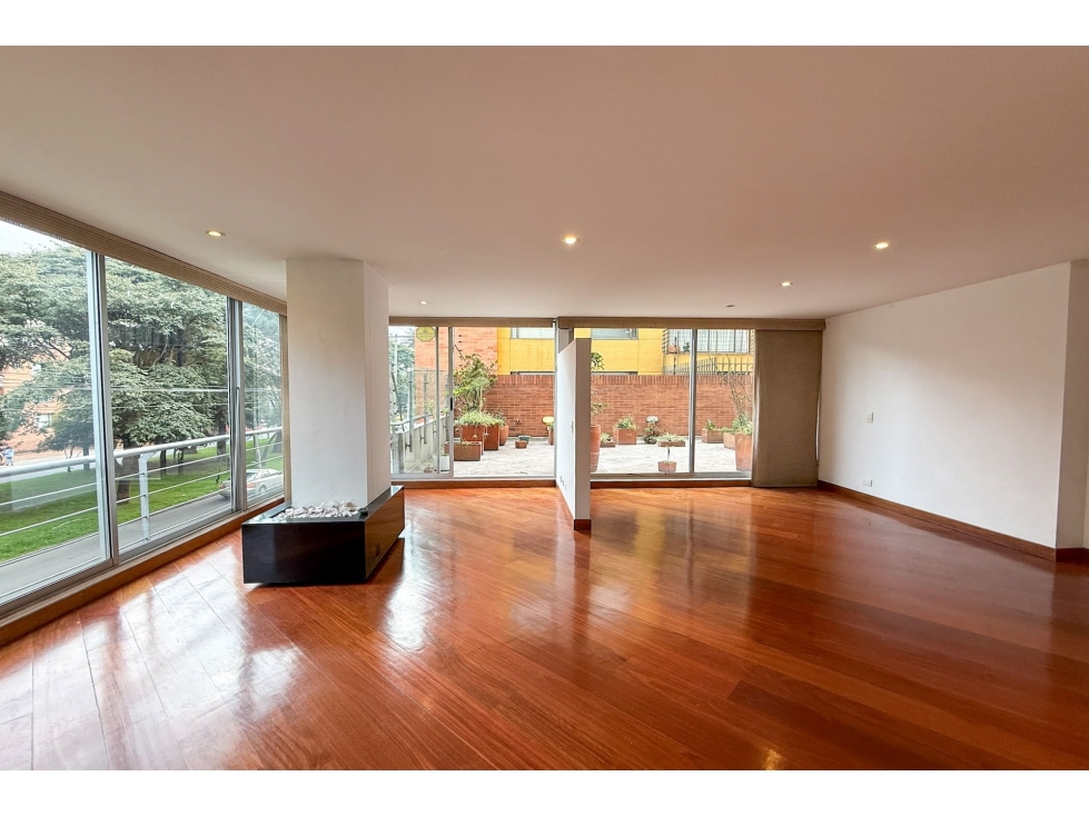 Apartamento con terraza de 72 m² en venta en Santa Paula