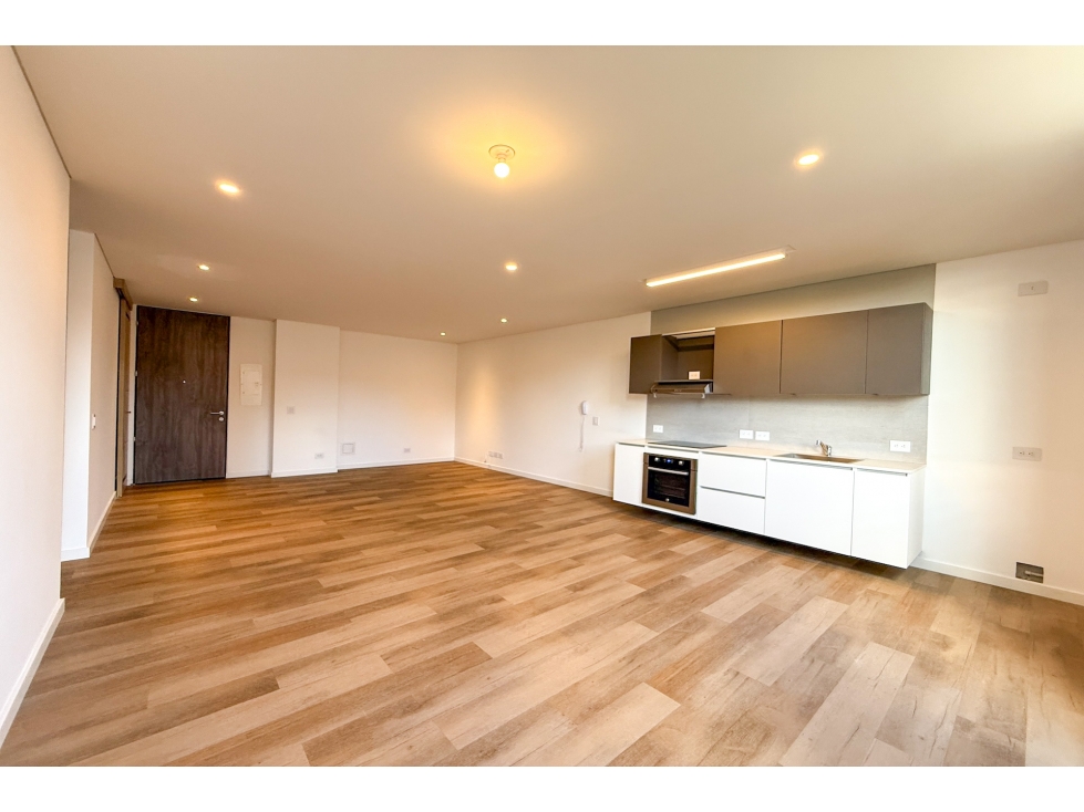 Apartamento moderno en arriendo en Antiguo Country — foto 3