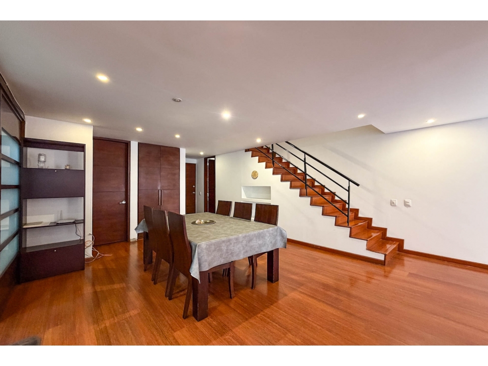 Apartamento Dúplex en venta o arriendo en Santa Bárbara — foto 2