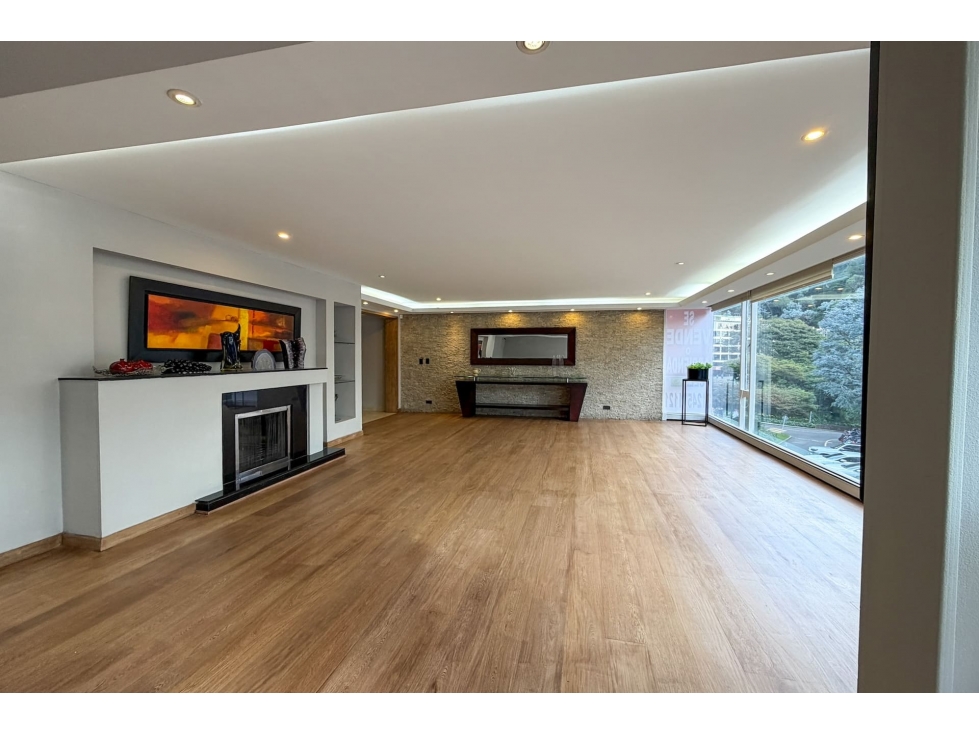 Apartamento Dúplex en venta o arriendo en Altos del Retiro — foto 3