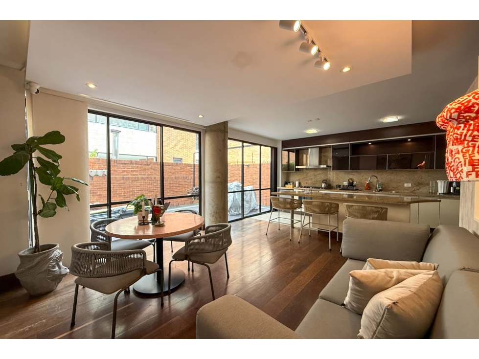 Apartamento con terraza en venta o arriendo en La Calleja Alta