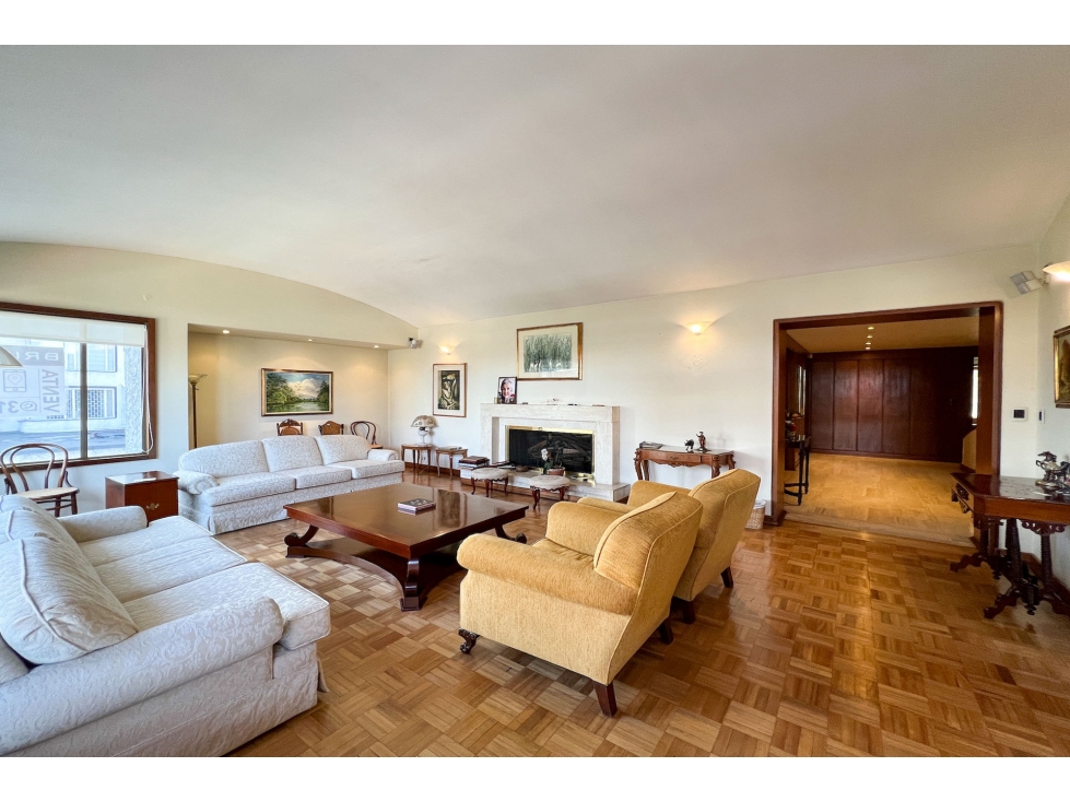 Apartamento Dúplex en arriendo en Los Rosales — foto 2