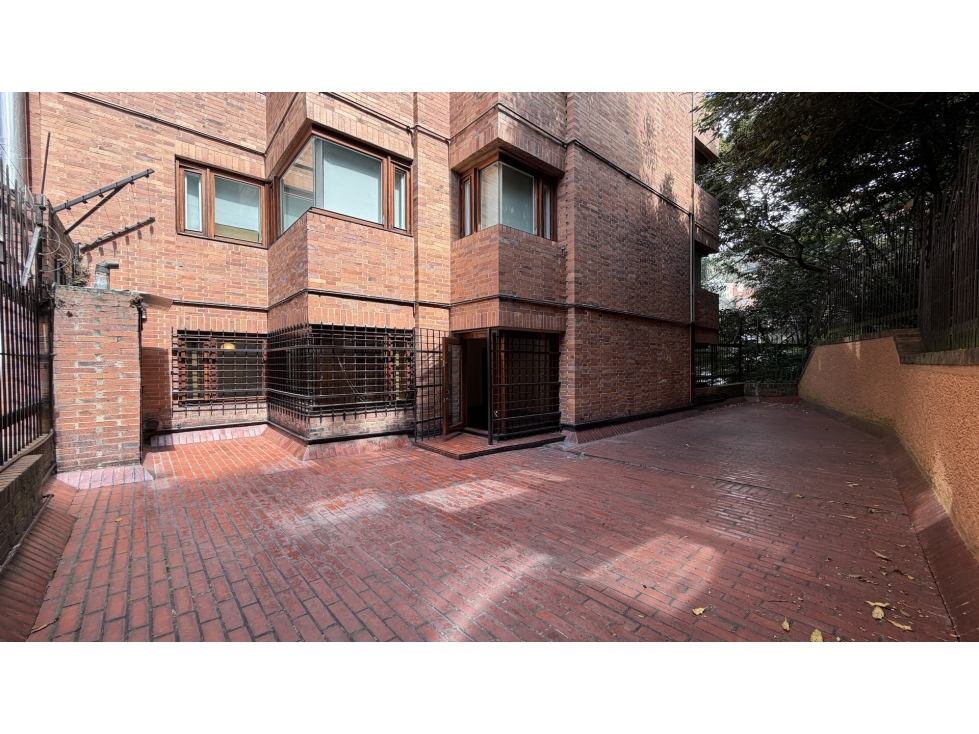 Apartamento para REMODELAR en venta con Terraza en Los Rosales — foto 3
