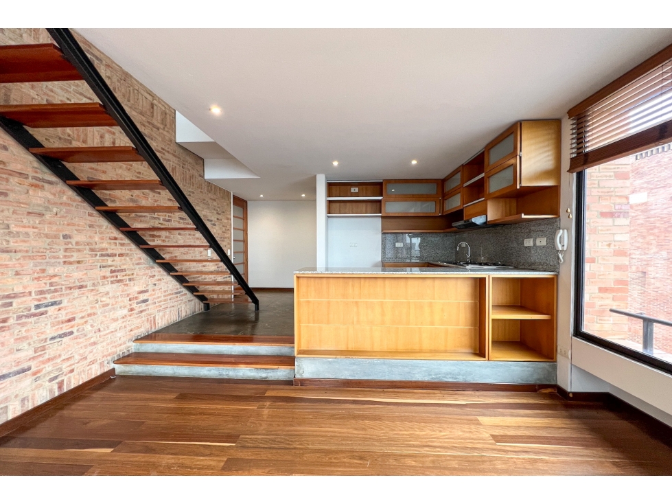 Apartamento Dúplex en venta en Los Rosales
