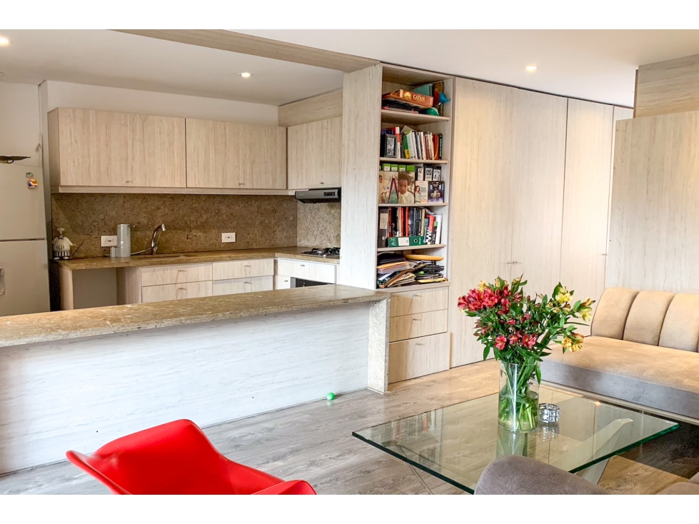 Apartamento con terraza en venta rentando en Los Rosales — foto 3