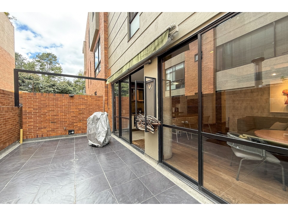 Apartamento con terraza en venta o arriendo en La Calleja Alta — foto 4