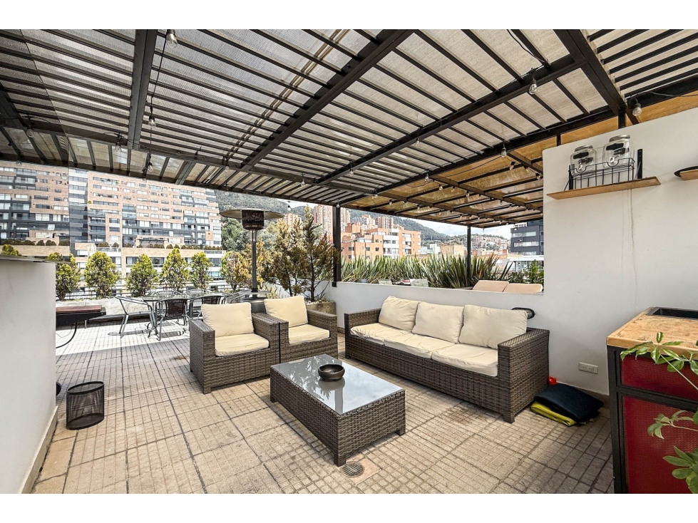 Apartamento Dúplex con terraza en venta en Chapinero Alto