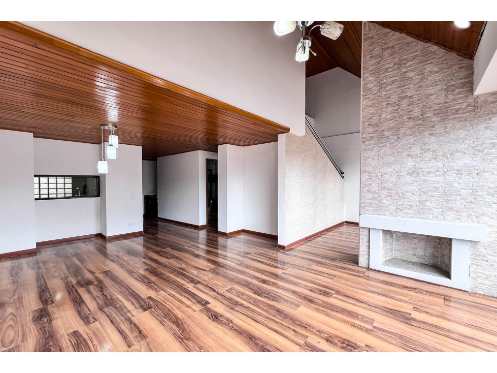 Apartamento Dúplex en venta en Santa Ana — foto 2