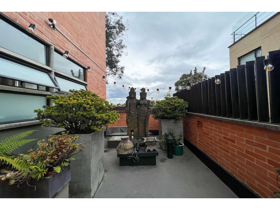 Casa Triplex con terraza en venta rentando en Bosques de Pinos — foto 3