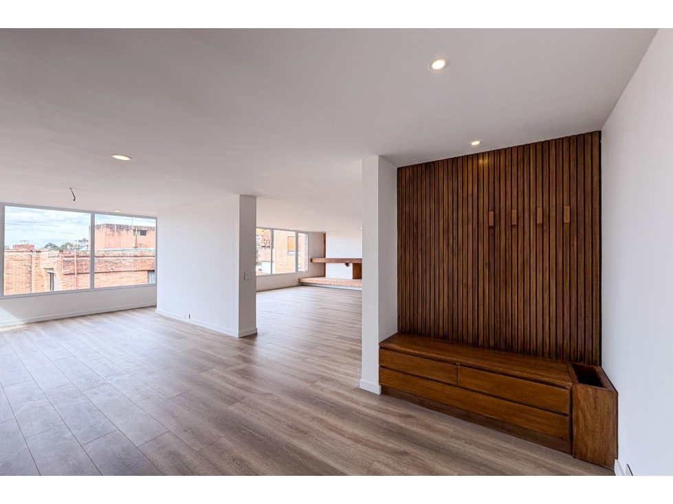 Apartamento Dúplex con terraza en venta en Los Rosales — foto 5