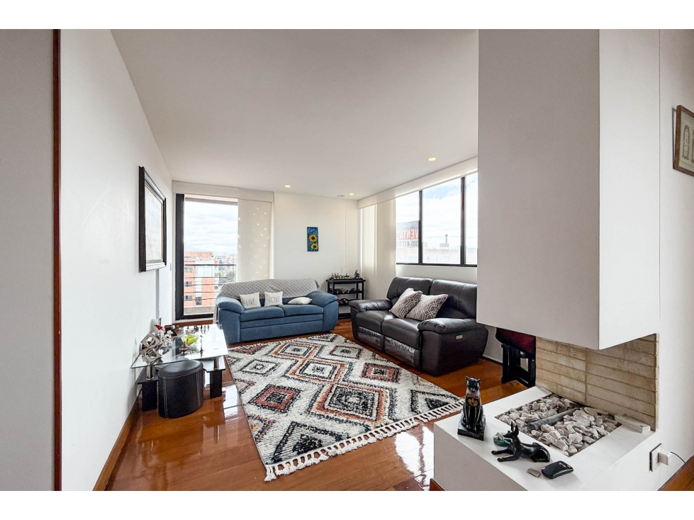 Apartamento Dúplex con terraza en venta en Santa Bárbara