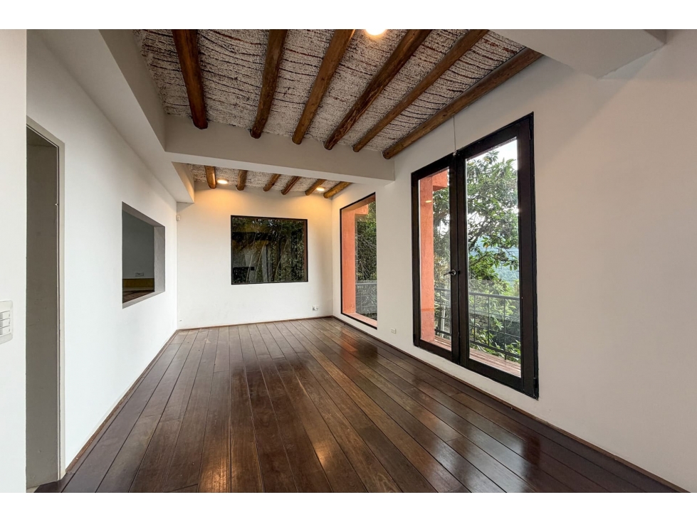 Casa con terraza en arriendo con o sin muebles en Bosques de Karon - 2