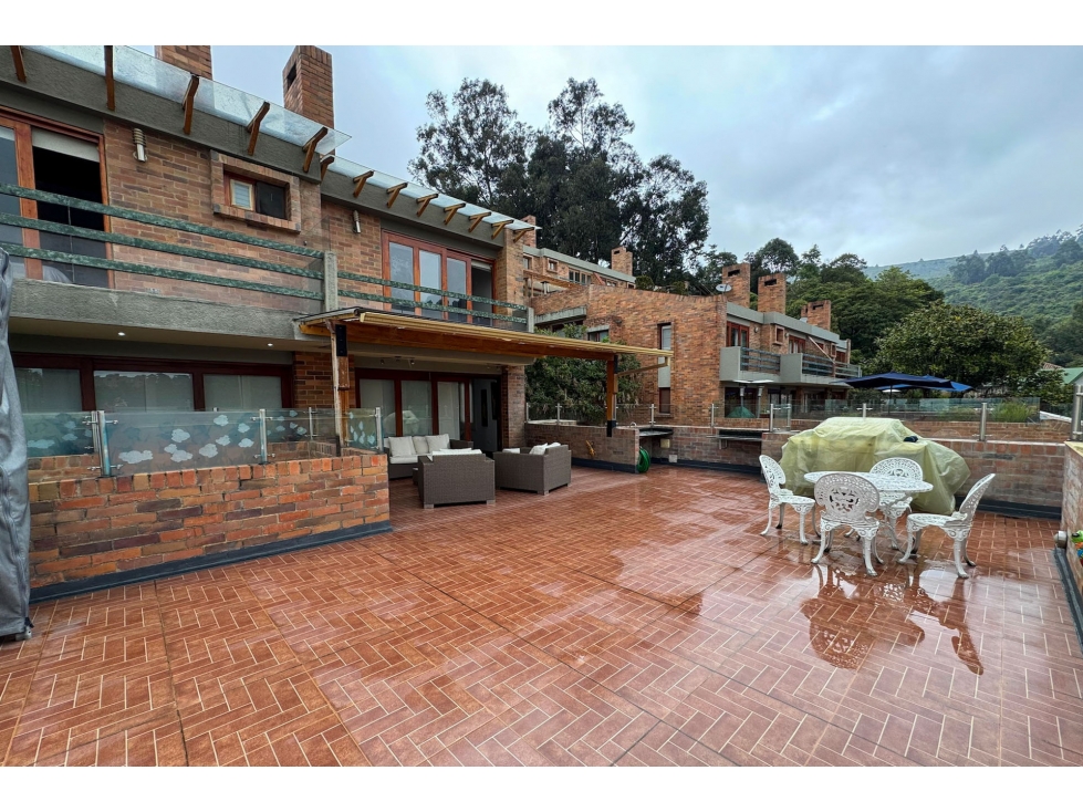 Casa Triplex con terraza en venta en Bosque de Pinos — foto 2