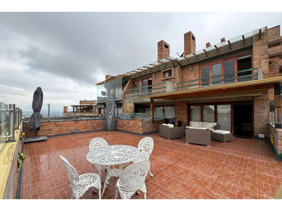 Casa Triplex con terraza en venta en Bosque de Pinos — foto 3