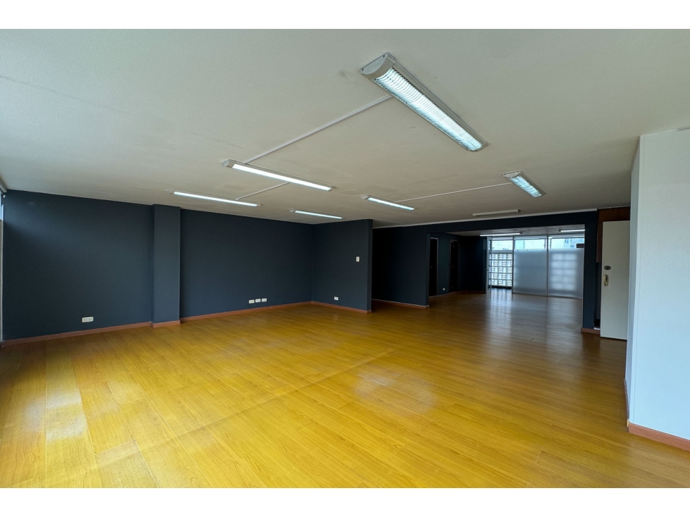 Oficina en venta rentando en Antiguo Country