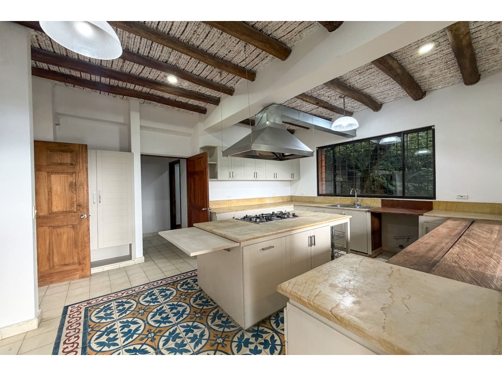 Casa con terraza en arriendo con o sin muebles en Bosques de Karon - 5