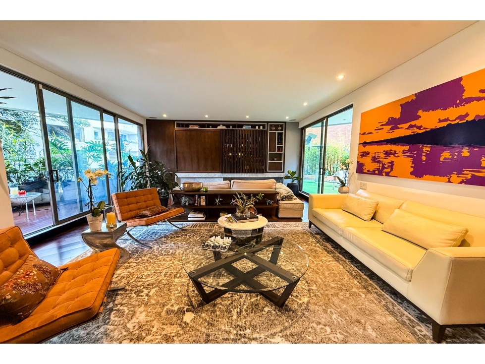 Apartamento con terraza en venta en La Cabrera