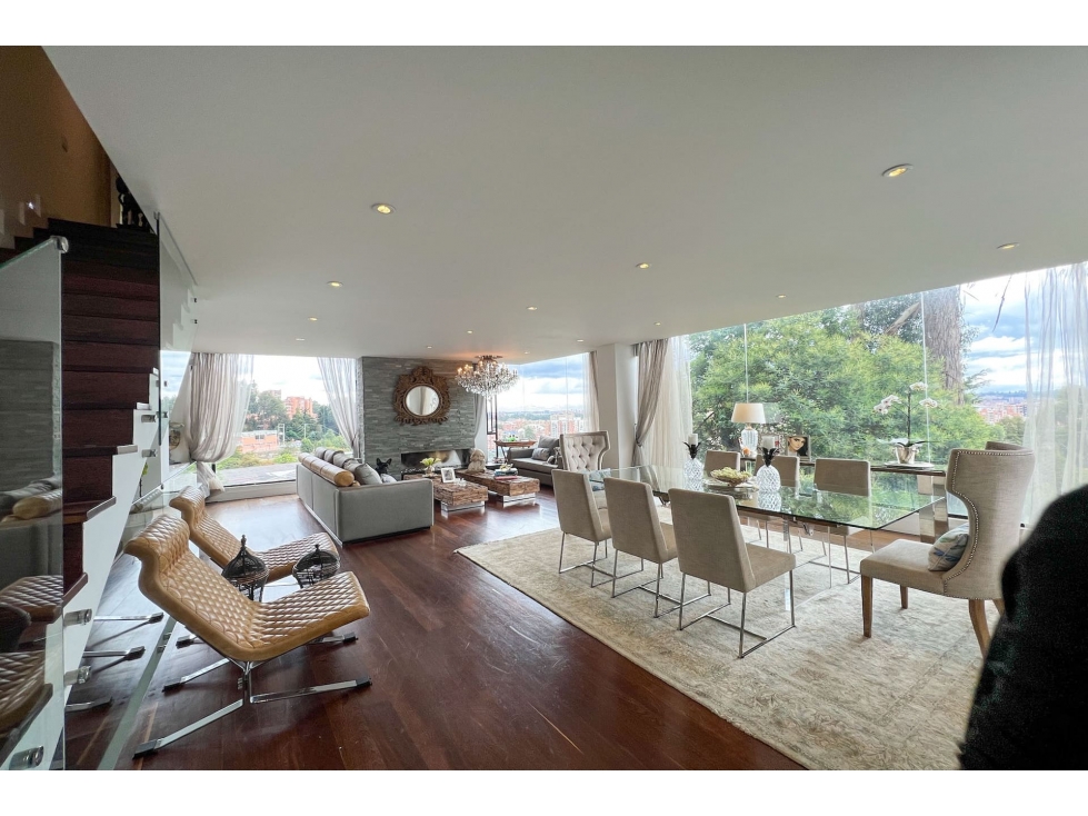 Casa Triplex con terraza en venta rentando en Bosques de Pinos